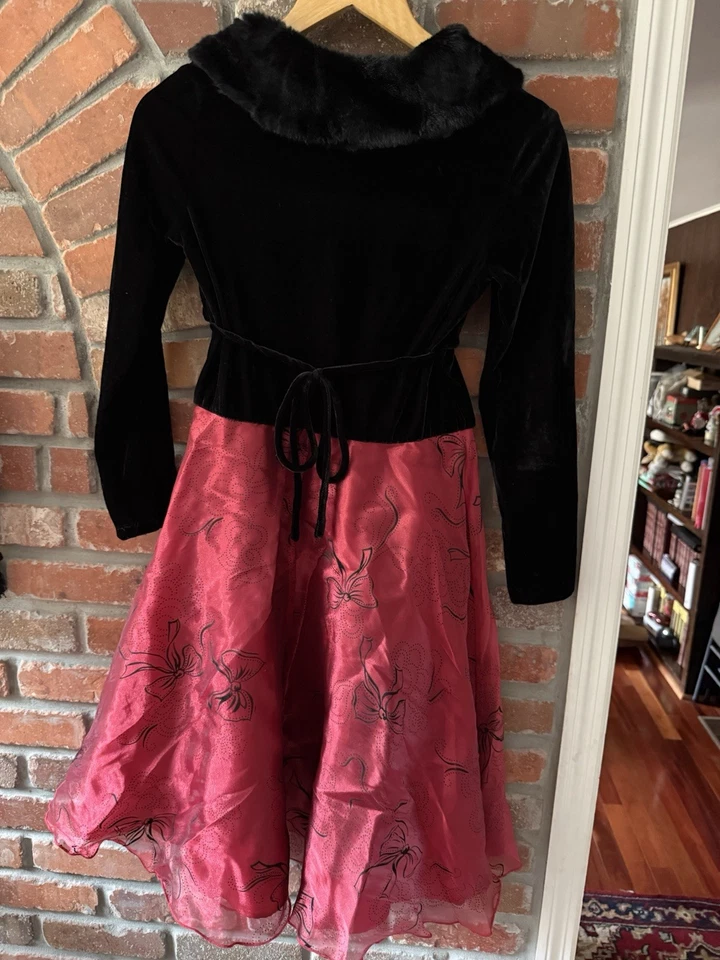 Bonnie Jean Girls Sz. 14 Black Velvet Red Floral Holiday Dress Faux Fur Collar - Image 2 of 4
