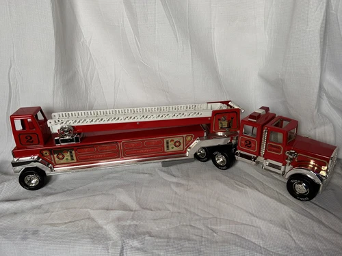 Vintage Tonka Hook and Ladder Fire Truck #2 Plastic/Steel “NO SIREN” Made In USA