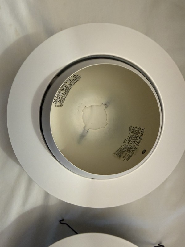 (2) Halo Eyeball Recessed Light Trims in White 6"  Model 78   Used   EXCELLENT