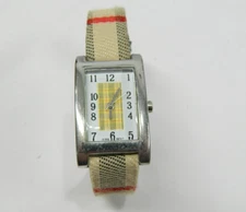 Beautiful Silver tone plaid pattern lady's wristwatch/watch