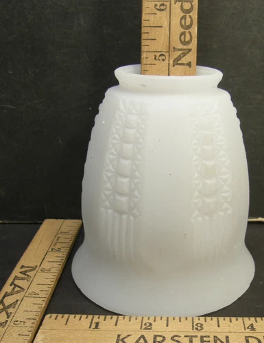 VINTAGE 4 1/2" FROSTED MILK GLASS LAMP SHADE W/WESTMORELAND OLD QUILT PATTERN