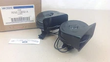2006-2012 Ford Fusion High and Low Pitch HORN Assembly OEM 7E5Z-13832-A