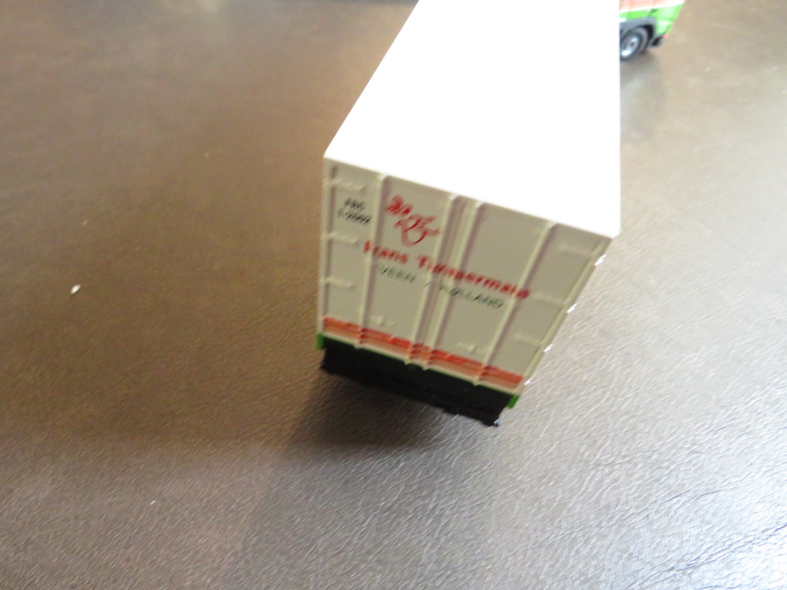 Picture 4 of 6