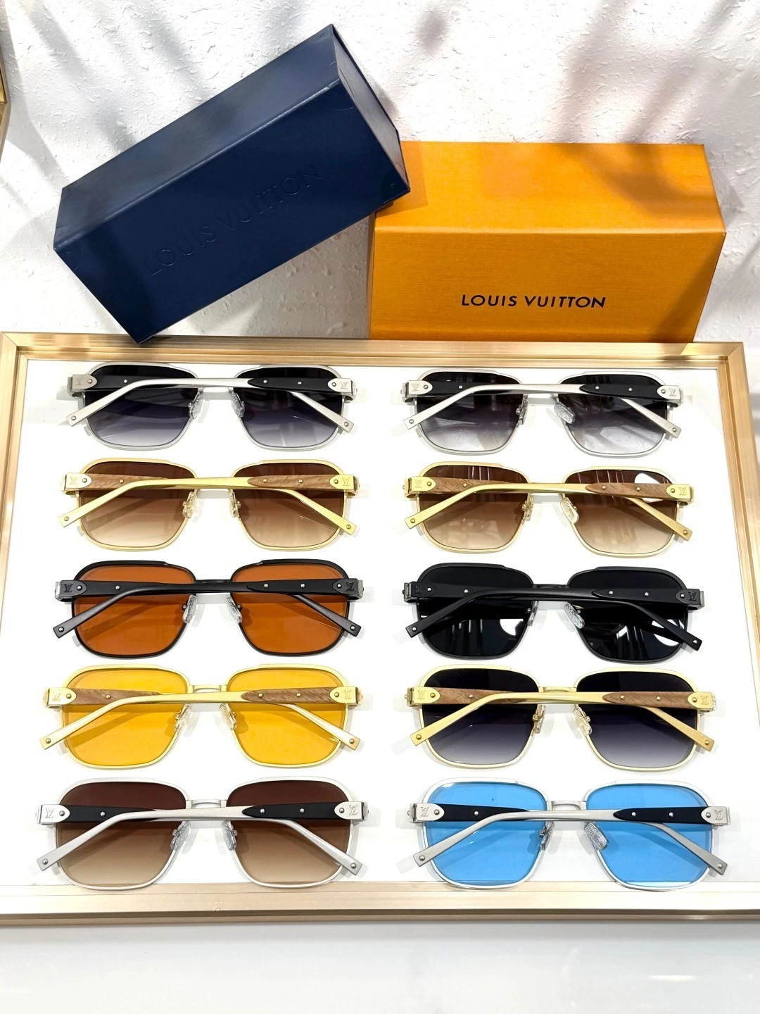 LLouisV SUNGLASSES WOMEN MOD:Z3247U Size 57-17-145 - NEW - product detail image 3
