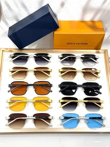LLouisV  SUNGLASSES WOMEN MOD：Z3247U  Size 57-17-145 - NEW image 3