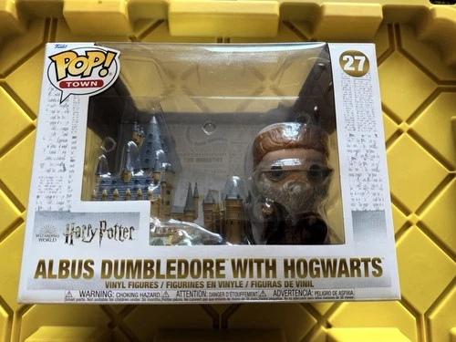 Funko Pop! Town: Harry Potter - Albus Dumbledore with Hogwarts #27