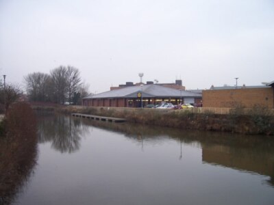 Foto 6x4 Taunton: River Tone & Lidl Taunton\/ST2324 The River Tone und um 2006