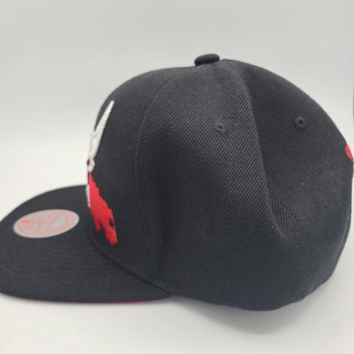 Chicago Bulls Hat Mitchell & Ness Snapback Cap Red Black White Paint Splash Logo - Picture 4 of 6