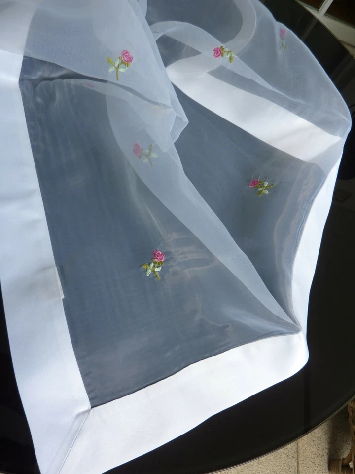 TCM, TISCHDECKE, 85 x 85 cm, TRAUM-ROMANTIK-TEIL, TÜLL BESTICKT, ROSEN, SATINBOR - Bild 2 von 4