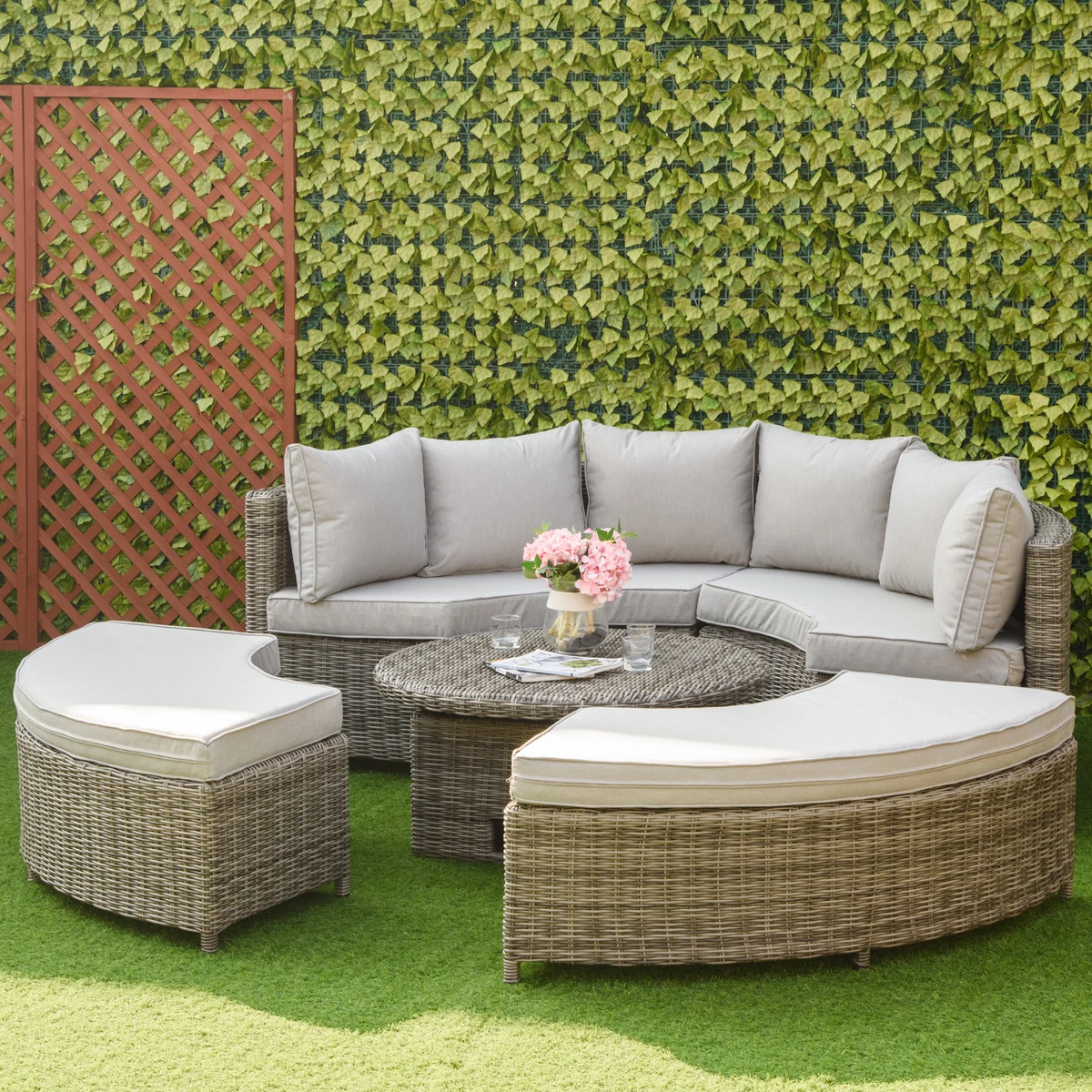Round lounge 2024 chair outdoor