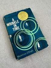 A WRINKLE IN TIME Madeleine L'Engle 6th printing 1962