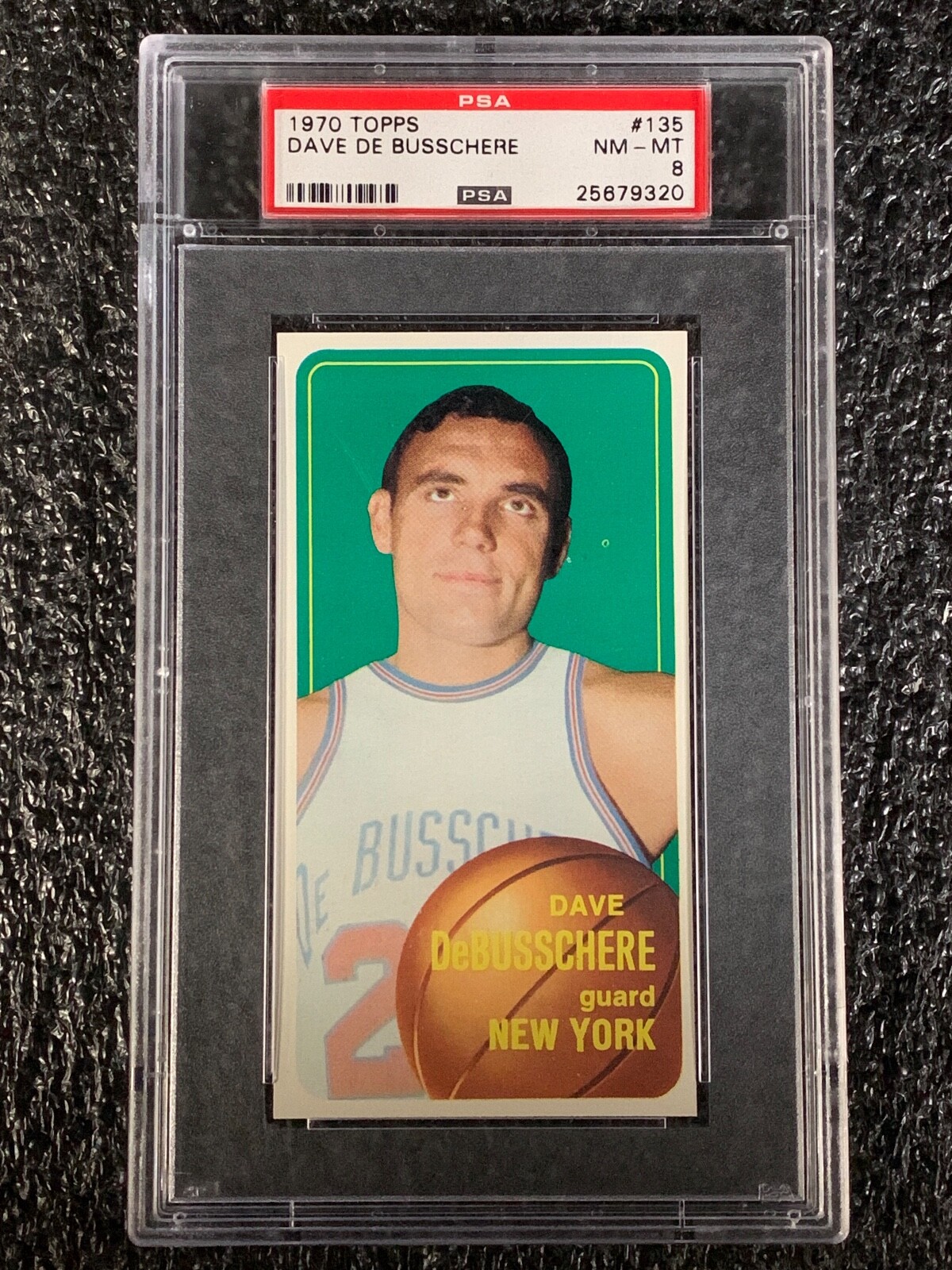 1970 Topps Basketball #135 Dave DeBusschere PSA 8