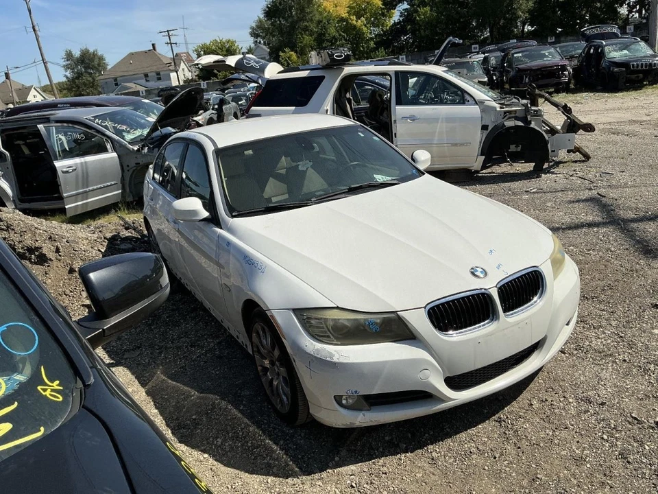 Trunk/Hatch/Tailgate Sedan Canada Market Fits 09-11 BMW 323i 855708 Foto 3 de 4