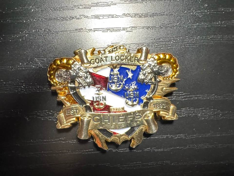 Moneda Desafío Desorden Jefes Armario Cabra CPO Marina de los Estados Unidos Raleigh Carolina del Norte Coleccionable Rara Foto 3 de 4