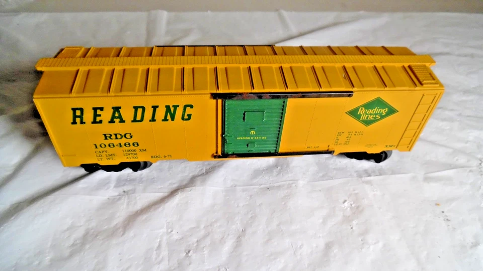 Unknown Manf .Reading Lines RDG 106466 0/027 Box Car -Used -LN - Image 2 of 4