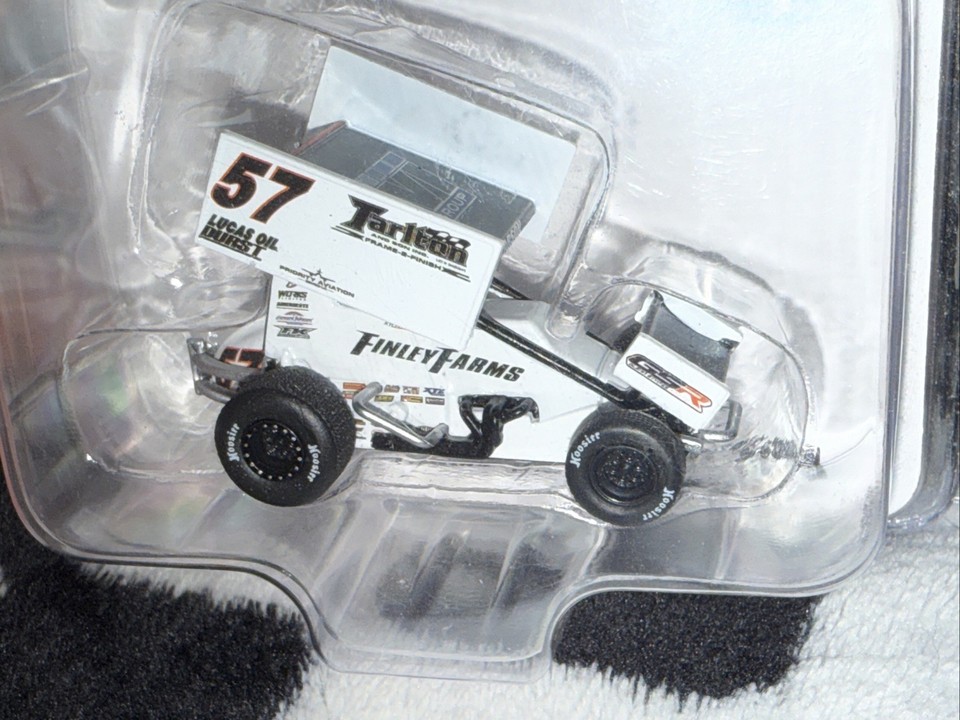 Kyle Larson Finley Farms Sprint Car 1/64 From 2017 : NASCARCollectors - Foto 2