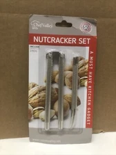 CHEFVALLEY NUTCRACKER SET WITH 2 PICKS