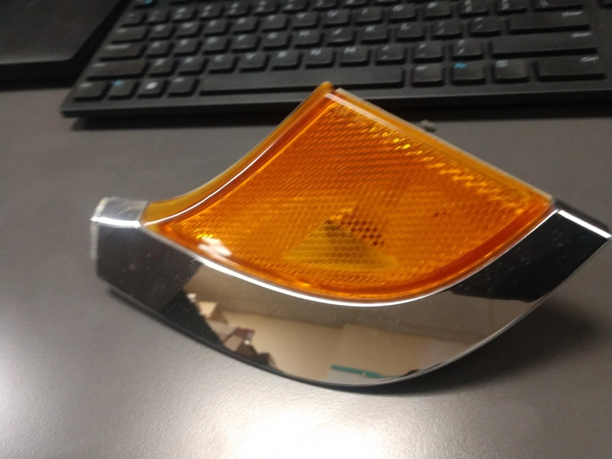 Used OE SAAB 9-5 Front Left Corner Marker Light Lamp Lens 12762590  