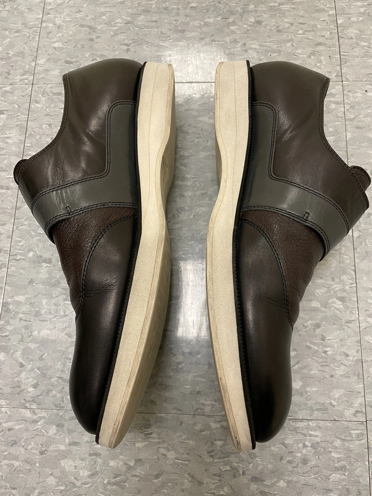 Scarpe eleganti casual Bottega Veneta taglia EU41 US7 5 slip on cinturino nero marrone grigio