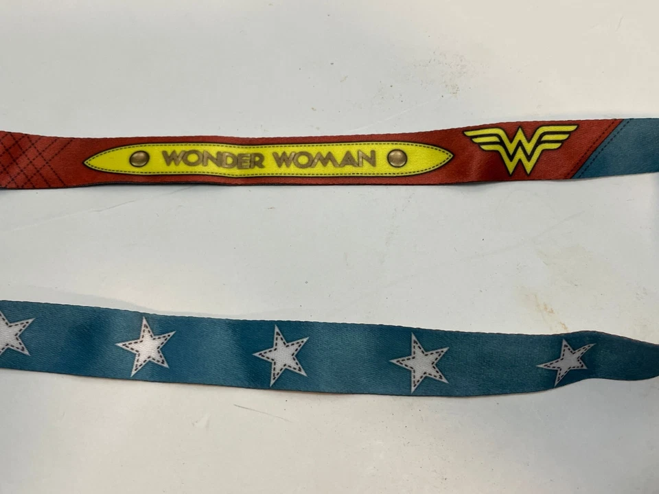 DC Comics Mujer Maravilla Llavero Cordón Llaves 21" Foto 2 de 4