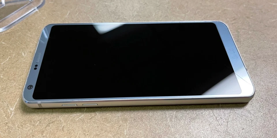 LG G6 LG-VS988 32GB (Verizon) Smartphone - Black - AS IS PARTS - Image 4 of 4