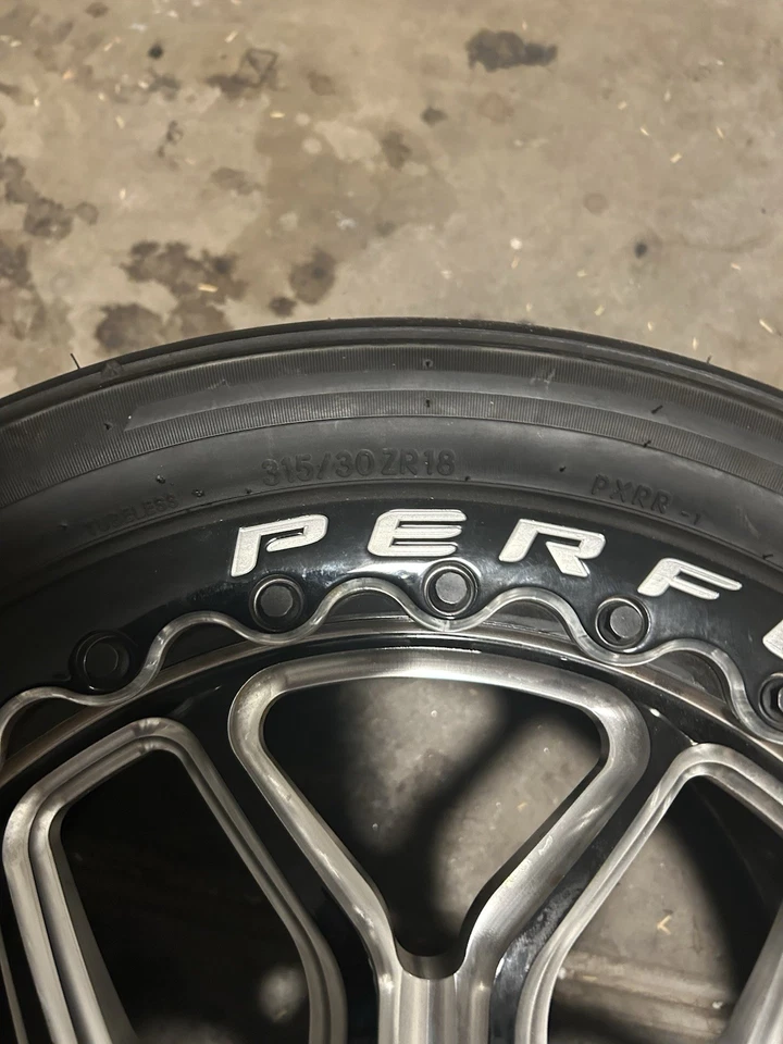 2016 Amg C63 Welds With Tires Rear Set - Image 3 of 4