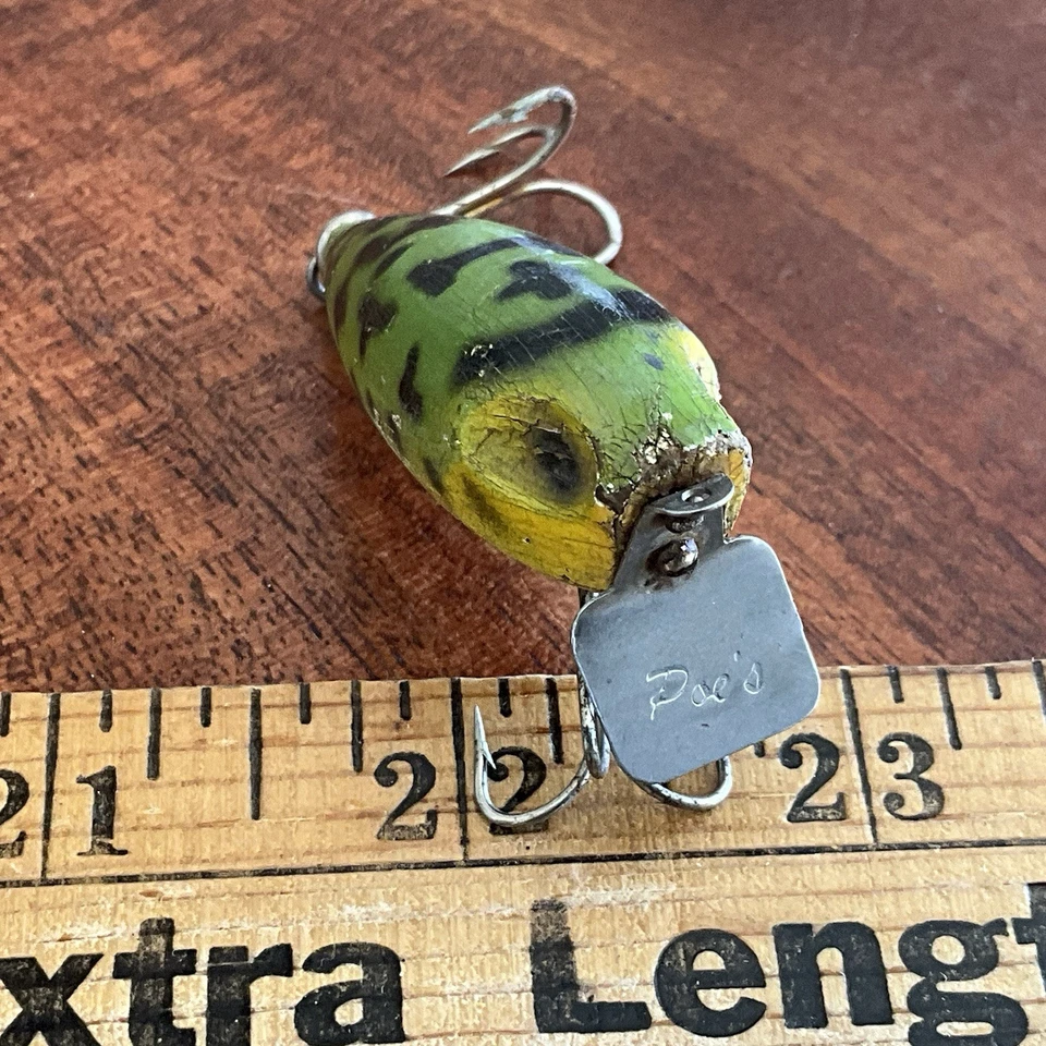 Vintage Milton Poe's Hand Painted Carved Cedar Fishing Lure - Image 3 of 4