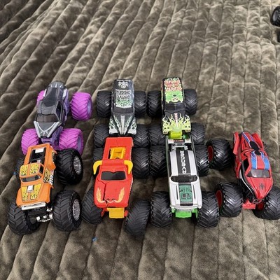 Lot Of 5 Spinmaster Monster Jam Trucks Dragonoid Digatron Monster Mutt 1:64