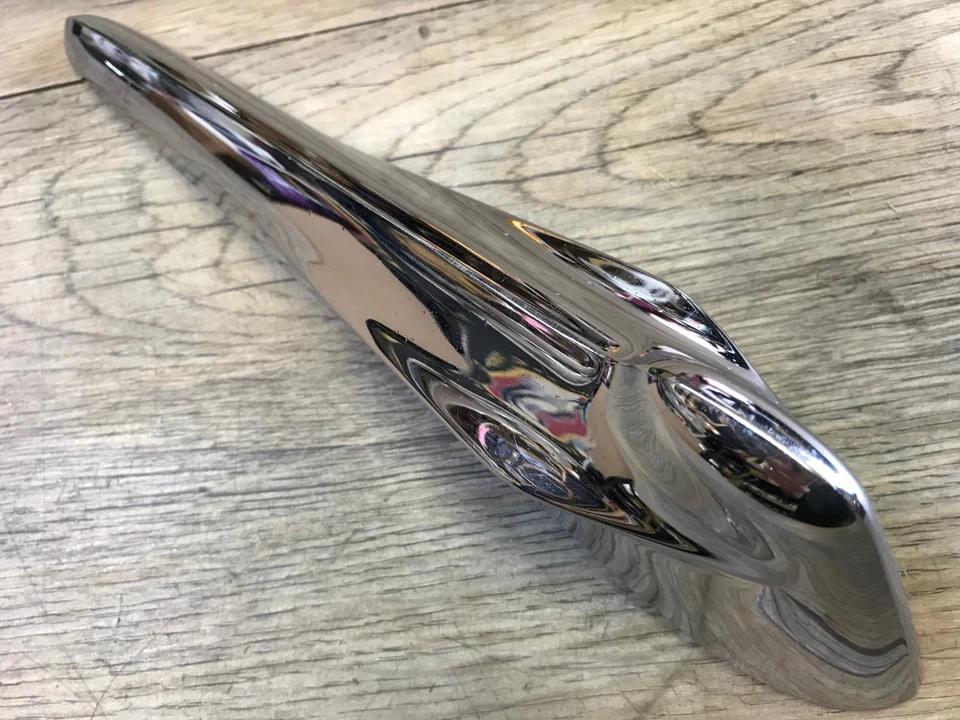 Marcapasos Hudson 1950 usado cromo capó adorno emblema 223055 Foto 4 de 4