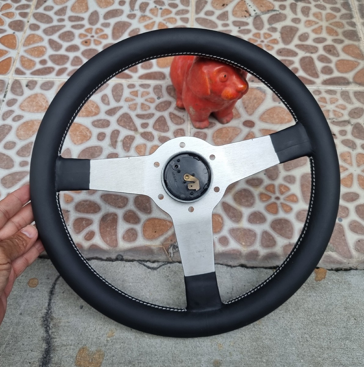 コ*ク様 MOMO \"Jacky Ickx\" steering wheel 少し Momo Jacky Ickx signature steering wheel - The Story