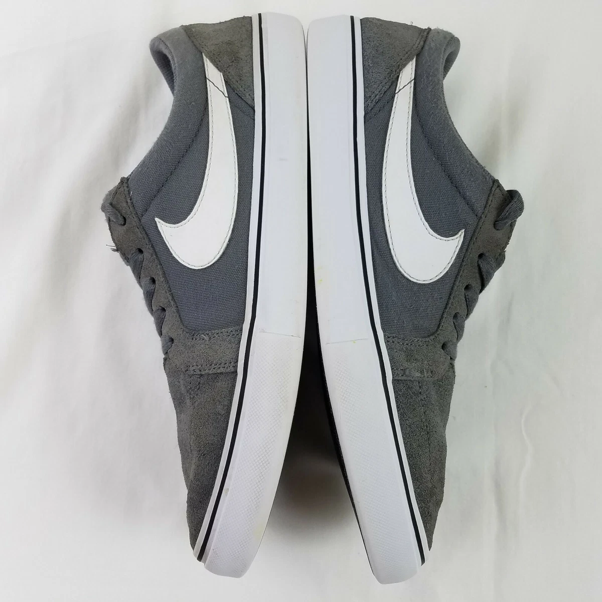 Nike satire deals sb