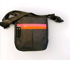 Bueno Zip Closure, 4 Pocket Crossbody Bag