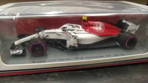 Modellini statici di auto da corsa Formula 1 Ferrari per Alfa Romeo