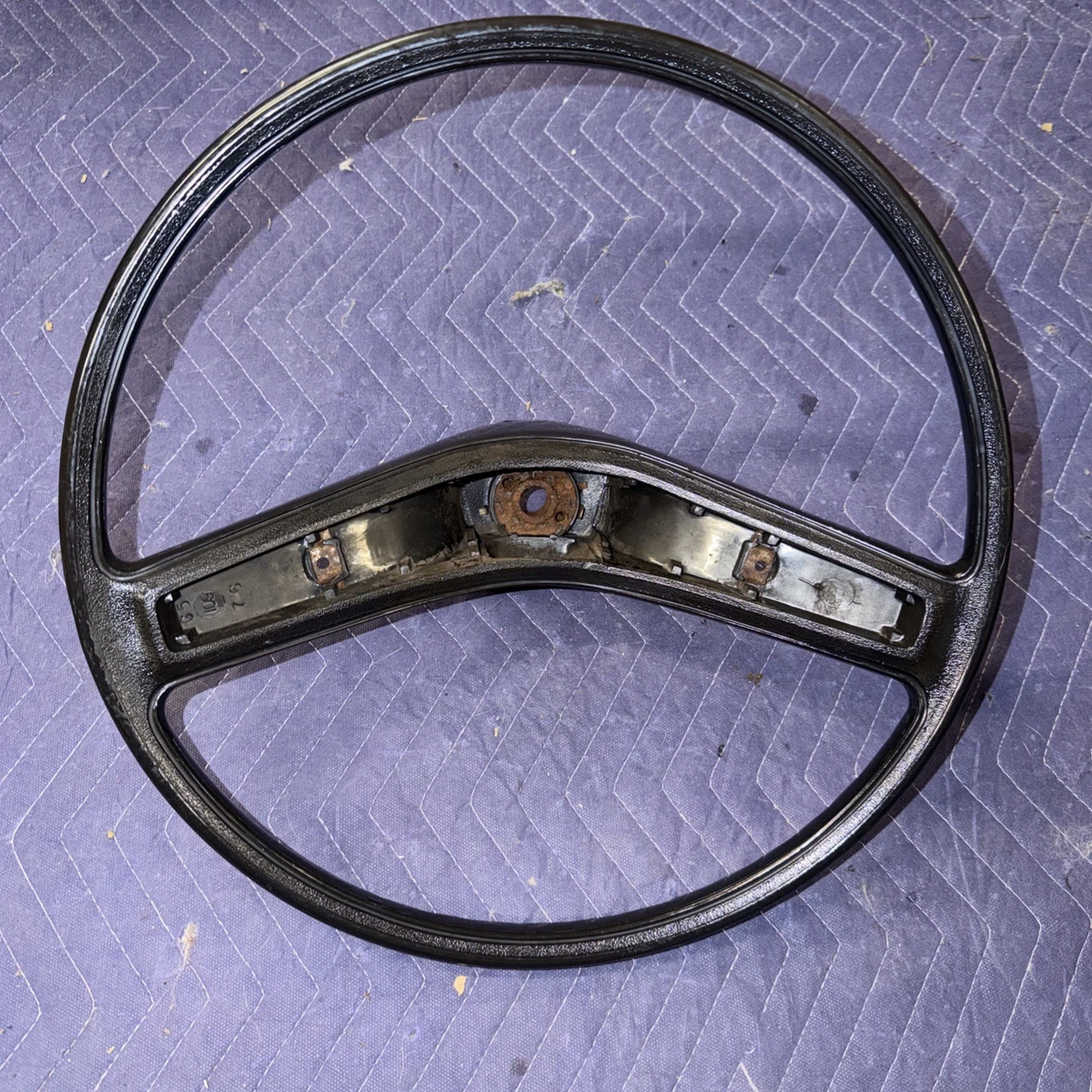 2009 Ford F150 Accessories 14.5" Black On Black Steering Wheel For Ford Bronco, F100, F150, F250, F350 - With Horn Cap F250 Steering Wheel Cover - Foto 3