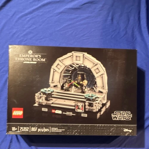 LEGO Star Wars Emperor's Throne Room Diorama 75352 Set 807 Pieces Boxed