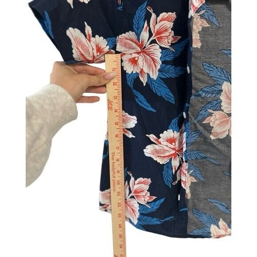 OLD NAVY button down Kids tropical shirt (RETAIL $30) - Picture 3 of 4