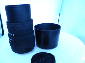 Sigma 55-200mm f4-5.6 DC HSM - NIkon FIT *WORKING CONDITION  A/F AND MANUAL B19