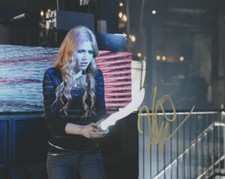 Katherine Kat McNamara Mortal Instruments Autographed Signed 8x10 Photo 