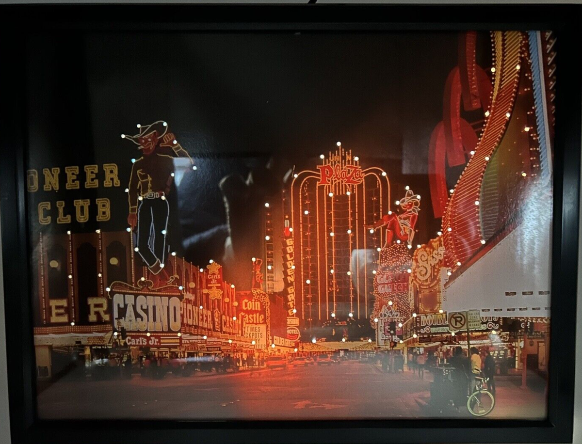New Las Vegas Fremont Square Fiber Picture Light w/ Clock