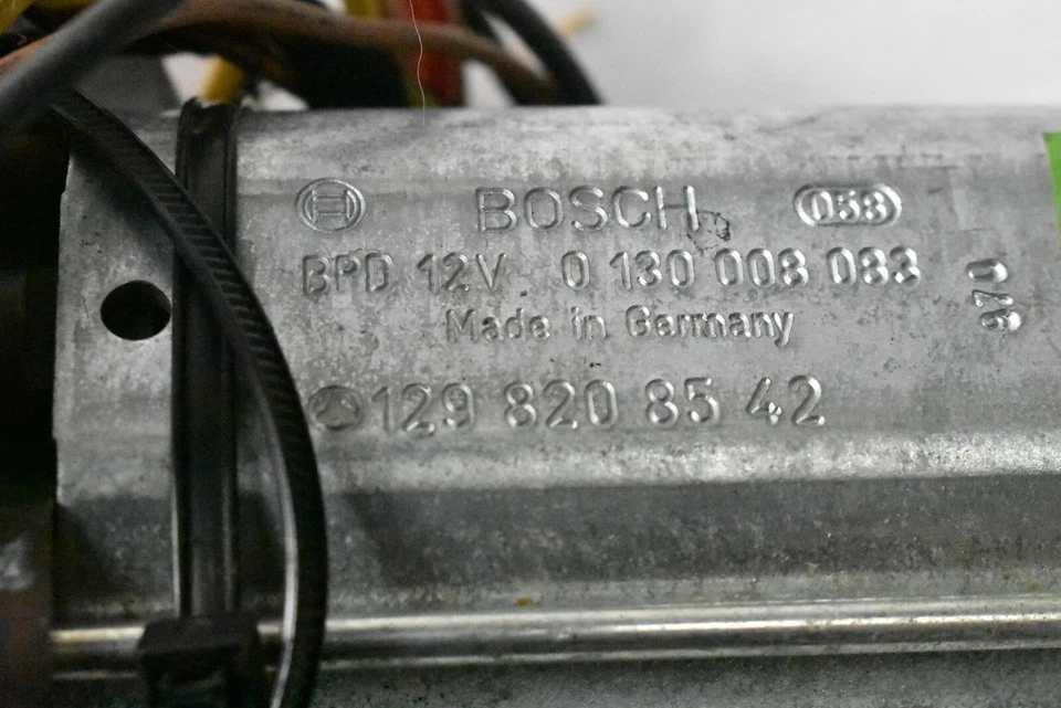 Motor de ajuste del asiento derecho Mercedes-Benz R129 SL600 SL320 SL500 1996-2002 OEM Foto 3 de 4