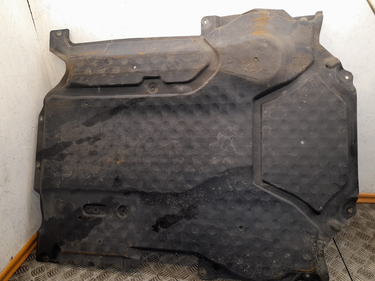 Mercedes W212 E-Klasse Unterbodenverkleidung Unterfahrschutz Mitte  