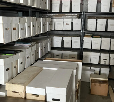 Huge Lot Of Comics - Storage Unit Find - Free Shipping!    100 assorted  comics!