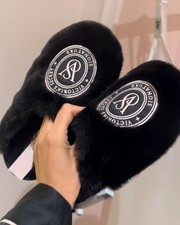 Victoria's Secret Soft Plush Mule Faux Fur Pink VS Logo Slippers Size Small NWT