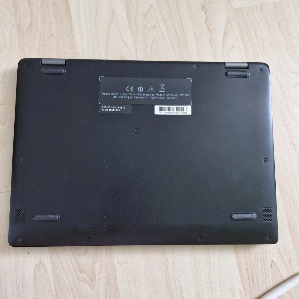 MEDION AKOYA E2225T Notebook 29,5cm/11,6" Intel Atom x5-Z8350 2GB 64GB USB 3.0 - Bild 2 von 3