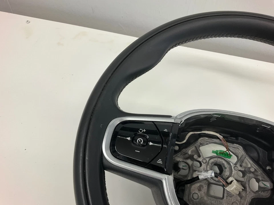 17-20 Volvo S90 V90 XC90 XC60 Heated Black Steering Wheel 32288783 - Image 4 of 4
