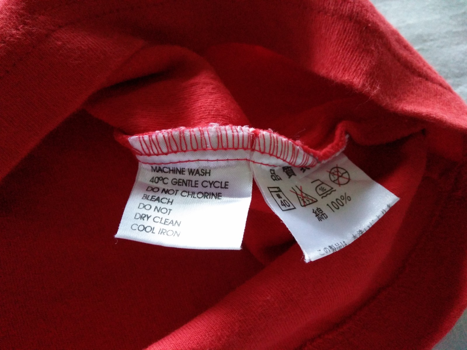 T shirt YSL Yves Saint Laurent logo grande ricamo scritto vintage