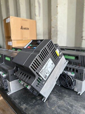 DELTA VFD 2HP   Model: VFD015EL21W1   