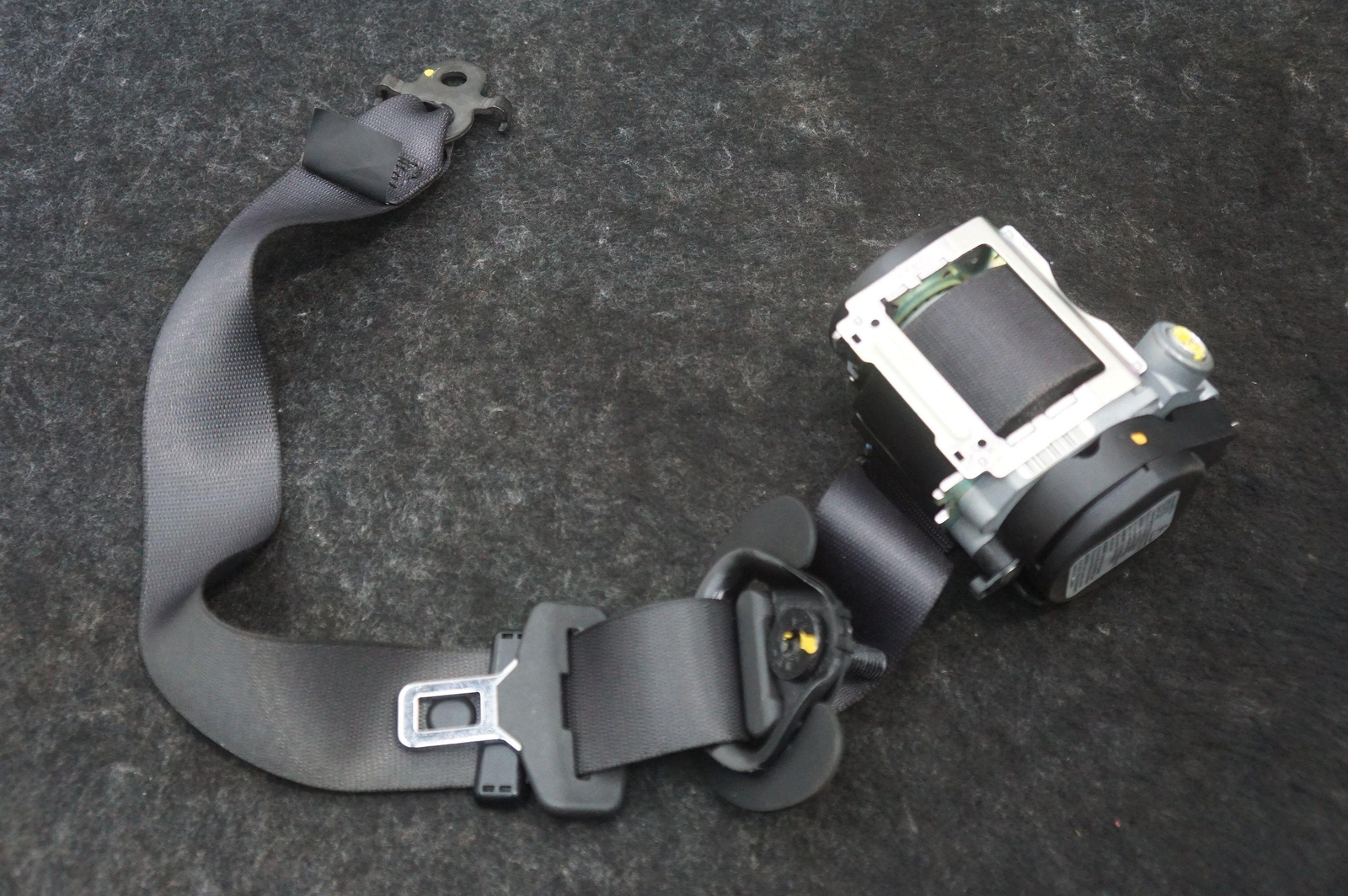 Front Right Seat Belt Retractor 72117266012 Rolls Royce Ghost Series I 2009-2014