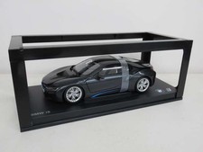 PARAGON BMW I8 1/18 scale car