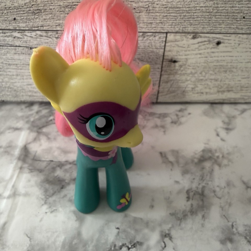 My Little Pony 3 Inch Fluttershy Saddle Rager Power Pony 2010 Brushable ...